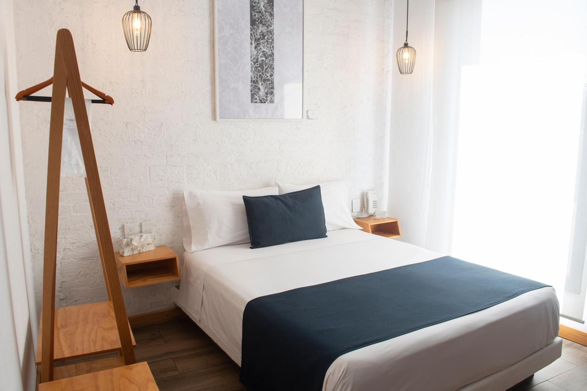 Hotel Romance Morelia Room photo
